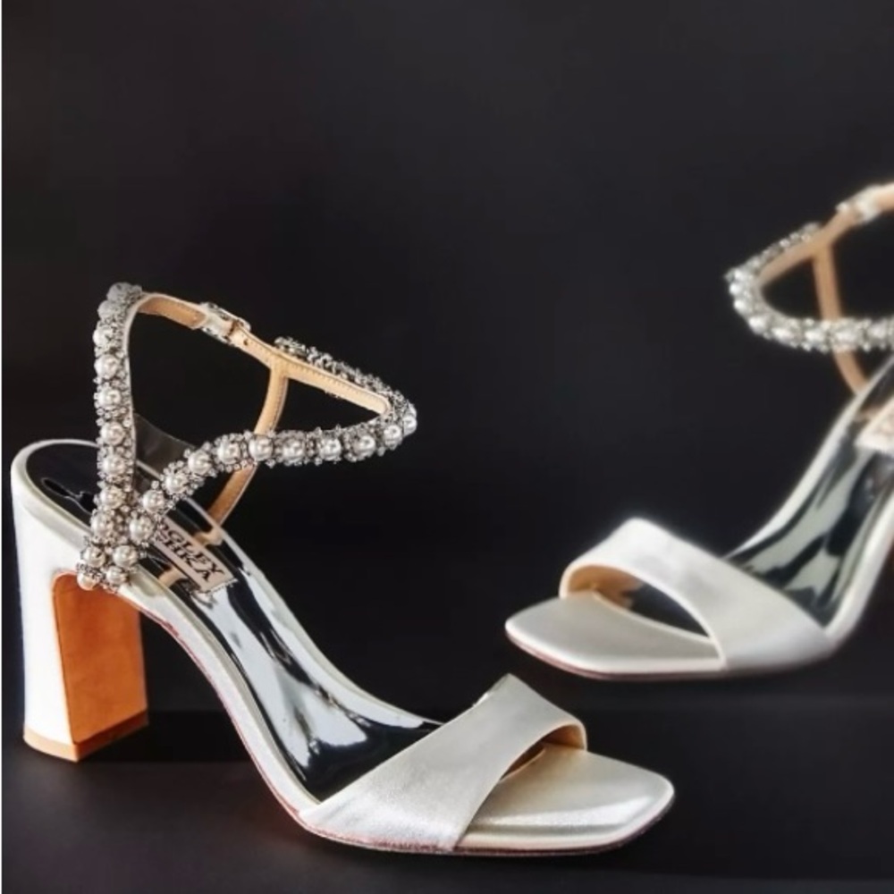 $125 off Badgley Mischka Korina Heels